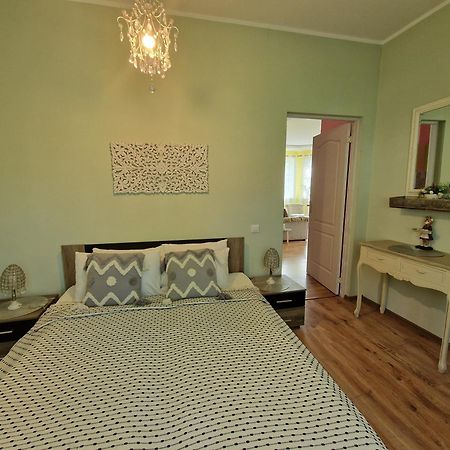 Boutigue City House With Terrace And Garden Free Parking Riga Dış mekan fotoğraf